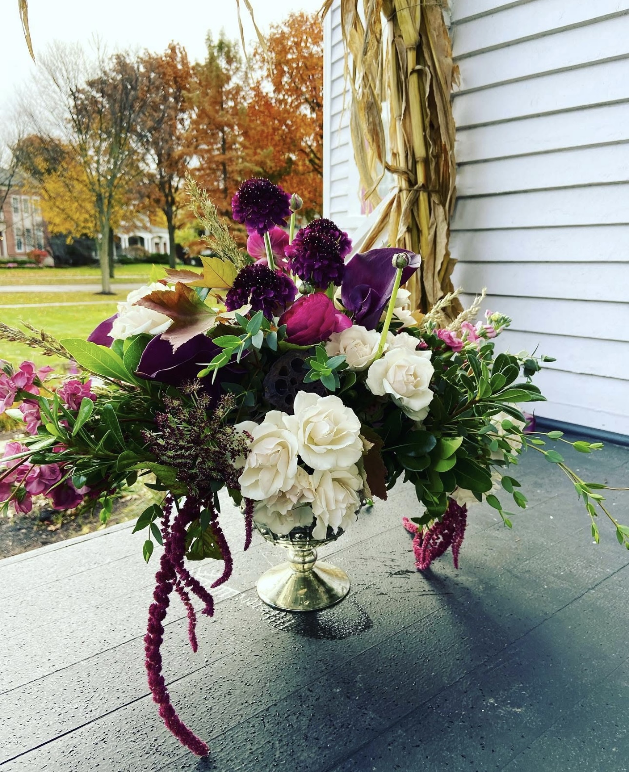 Custom floral arrangement by Flower Fleurt