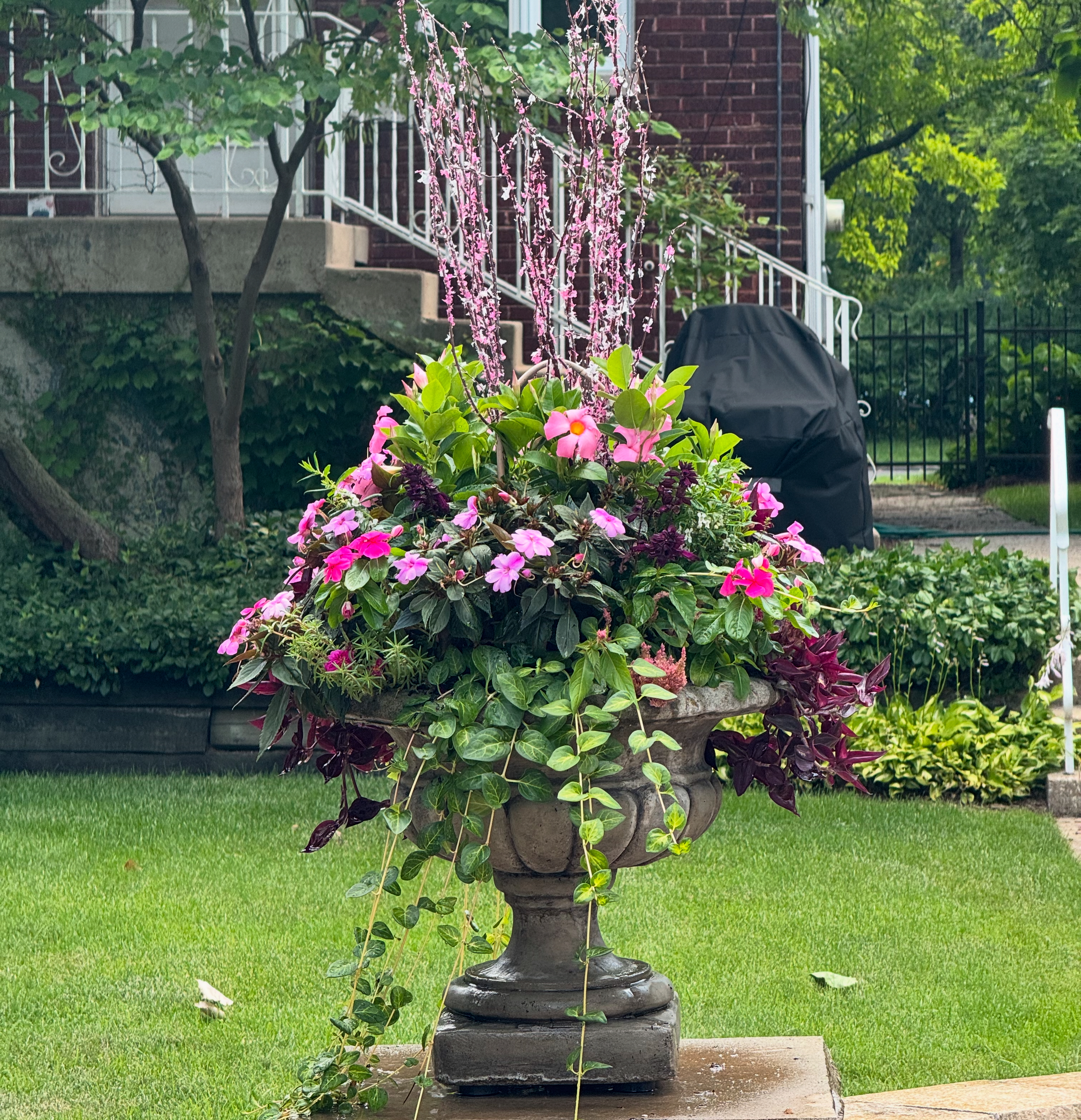 Summer seasonal container garden by Flower Fleurt